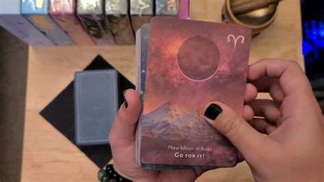 Moonology Manifestation Oracle Deck Unboxing First Impression 4K