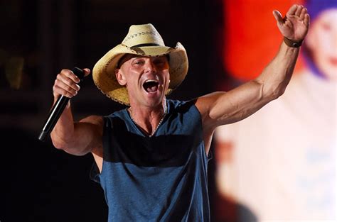 Kenny Chesney Gay Rumors Are Pissing Him Off Report Men S Variety
