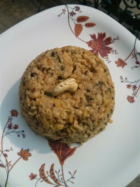 Sexy And Spicy Oats Spinach Pongal