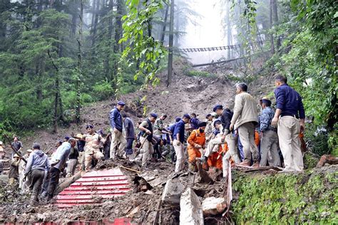 Lluvias monzónicas en India Al menos 50 personas han muerto por