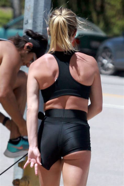 Sydney Sweeney Hot Ass And Big Boobs In Shorts And Sports Bra Out In