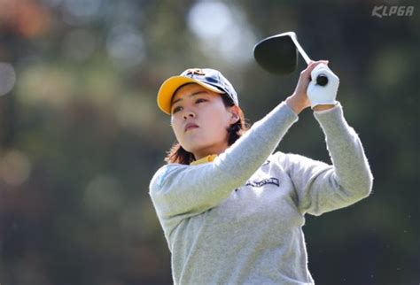 6타 줄인 전인지 Lpga 투어 개막전 2r 4타 차 3위로 도약