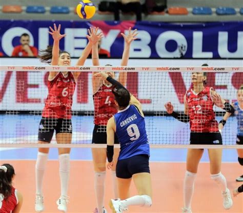 Nilüfer Belediyespor dan önemli galibiyet Voleybolunsesi