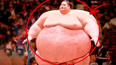 Il Gigante Del Ring Il Lottatore Di Sumo Pi Pesante Sfida I Confini