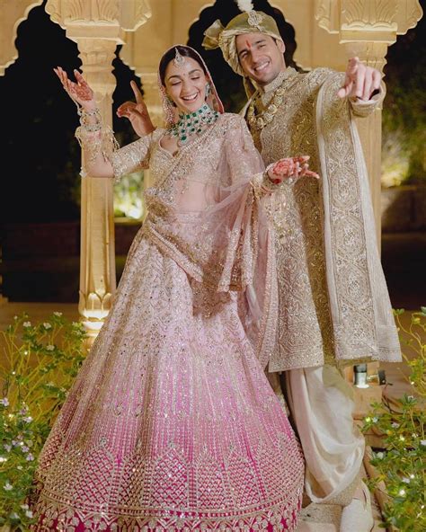 DESIGNER MANISH MALHOTRA KIARA ADVANI BRIDAL WEAR LEHENGA CHOLI ...