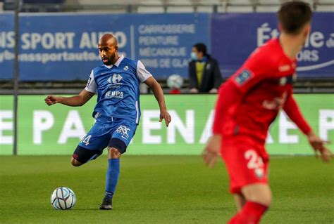 Football Ligue Grenoble D Bute Sa Saison Dans L Incertitude