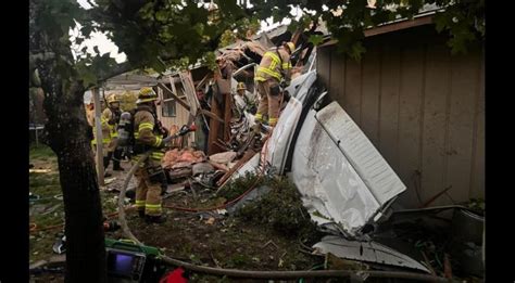 2 Killed 1 Hurt As Small Plane Crashes Into Oregon Home Gephardt Daily