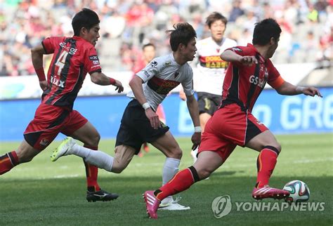 프로축구 포항 서울 꺾고 3연승·선두 질주종합 연합뉴스