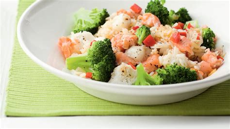 Gebakken Rijst Met Gerookte Zalm En Broccoli Recept Allerhande