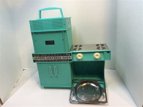 Vintage Kenner Easy Bake Oven In Teal Color Easy Baking Easy Bake Oven Vintage