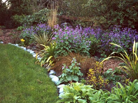 Flower Bed Border Ideas | Design Ideas for House