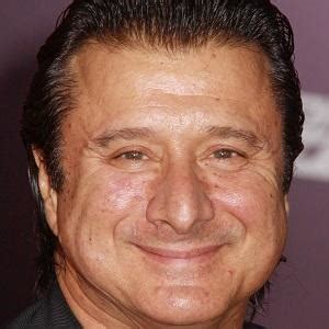 Steve Perry - Bio, Facts, Family | Famous Birthdays