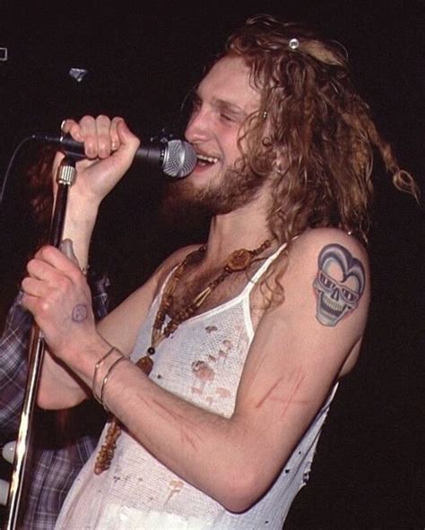 Man In The Box El Documental Sobre La Vida Y Muerte De Layne Staley