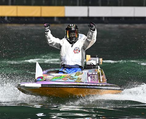 【ボートレース】石野貴之が4年ぶり2度目のグランプリ制覇 茅原悠紀、峰竜太は／住之江gp ボート写真ニュース 日刊スポーツ