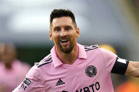 El Inter Miami de Messi presentó una camiseta con los colores de Boca