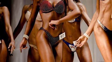 Qué es el BIKINI FITNESS Dieta y Entrenamiento de una chica BIKINI