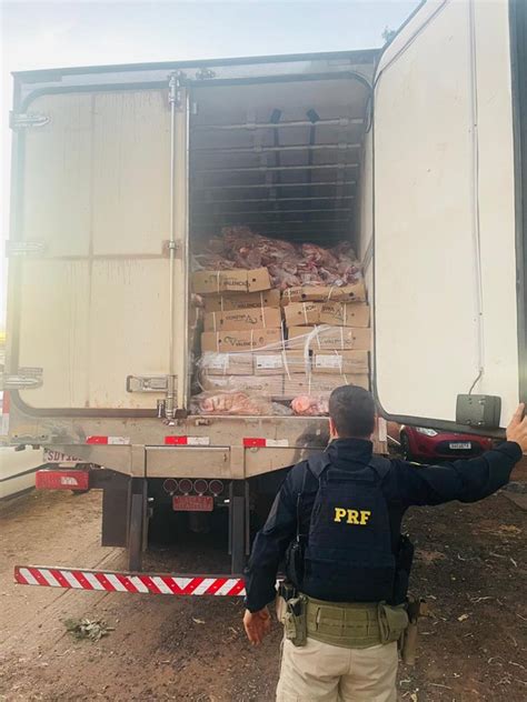 PRF recupera carga de carne bovina e caminhão roubados e prende