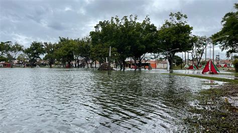 Chuva Faz Lagoa Dos P Ssaros Transbordar Em Artur Nogueira