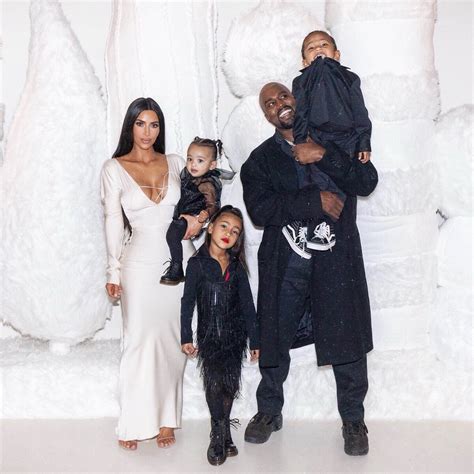 Photo Kim Kardashian Kanye West Et Leurs Trois Enfants North Saint