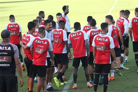 Pronto Vitória encerra preparação para pegar o Botafogo Arena Rubro