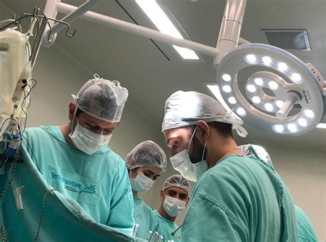 Médicos realizam cirurgia inédita em paciente de 12 anos em Brusque