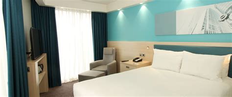 Hampton London Docklands - Hotel near London City Airport