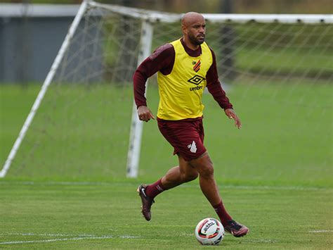 Athletico Tem O Retorno De Thiago Heleno Contra O Fc Cascavel