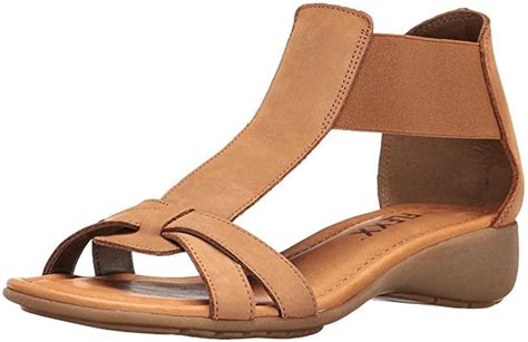 Comfortable Walking Sandals That Don T Sacrifice Style Comfortable