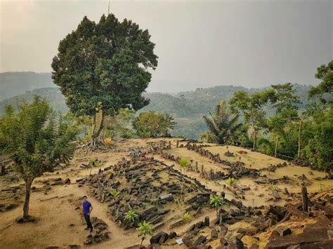 Situs Purbakala Di Indonesia Ada Yang Melebihi Piramida