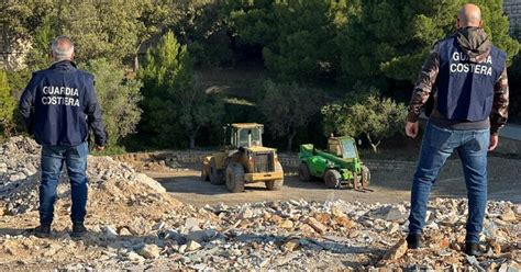 Smantellata A Taranto Organizzazione Dedita Al Traffico Illecito Di