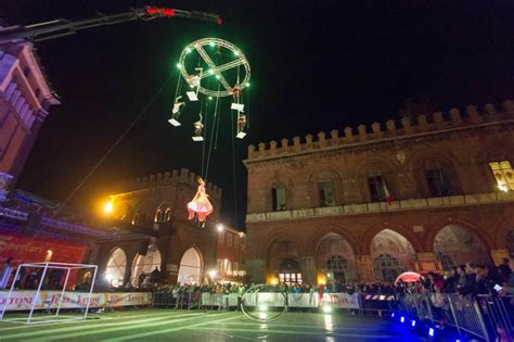 Cremona Sera Festa Del Torrone Mila Visitatori Per Unedizione Da