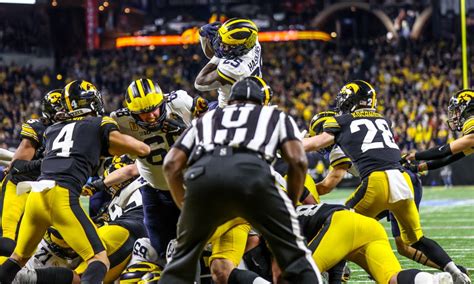 Michigan football preview and predictions against the Iowa Hawkeyes