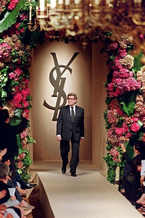 Toulon La Galerie Des Musées Rend Hommage à Yves Saint Laurent