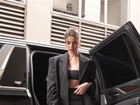 Anne Curtis Is A Stylish Icon As She Hops On The Latest Tiktok Fad