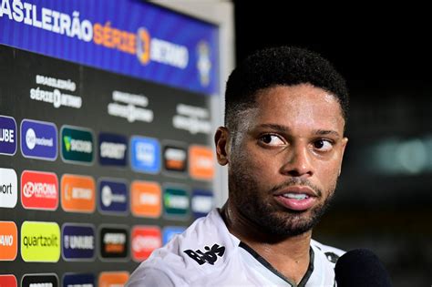 Andr Deixa Ponte Preta E Torcida D Pito Em Elenco Dentro Do Ct