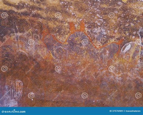 Aboriginal Paintings at Ayers Rock Editorial Stock Image - Image of australia, colour: 37576989