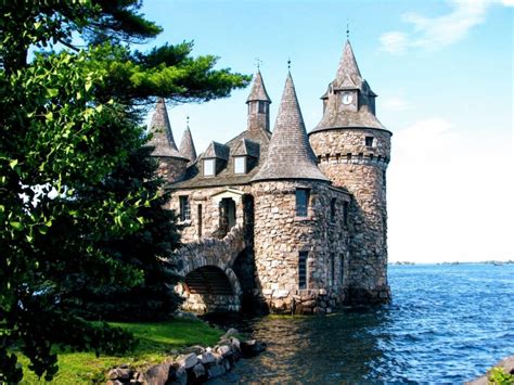 Where is Boldt Castle? What to see in Thousand Island, NY ~ DownshiftingPRO