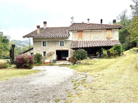 Vendita Casa Colonica In Via Ca Di Lavacchio Pianoro Da