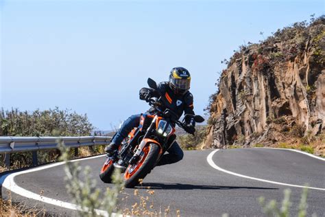 Prueba Ktm 890 Duke Gp Una Bestia Devoradora De Curvas