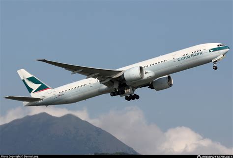 B Kps Cathay Pacific Boeing Er Photo By Danny Long Id