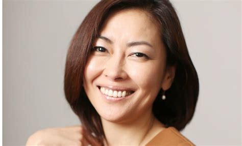 3ページ目 中山美穂さんが“誤解”されていた「離婚と親権」そして「恋」関係者は「批判は厳しすぎる印象があった」 Aera Dot アエラドット