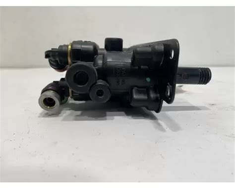 Freightliner Cascadia Brake Air Valve Oem 5018673 In Dorr Mi 361 10947