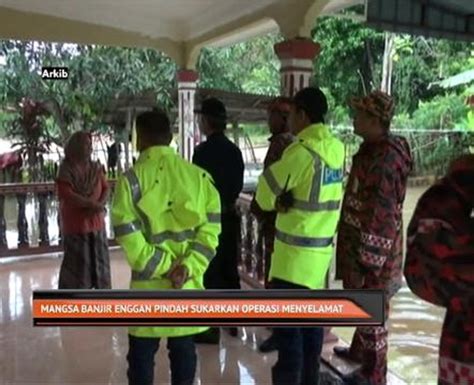 Mangsa Banjir Enggan Pindah Sukarkan Operasi Menyelamat Video Dailymotion