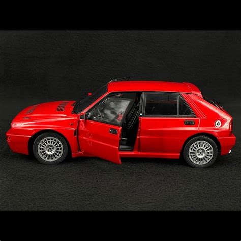 Lancia Delta Hf Integrale Rot Rosso Corsa Solido S