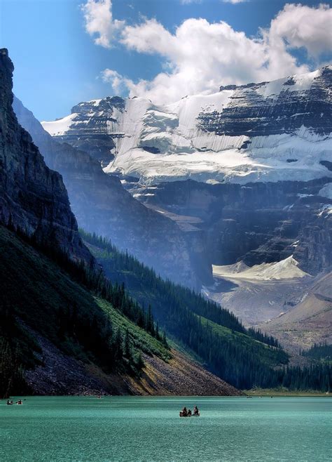 Lake Louise, Alberta, Canada photo on Sunsurfer