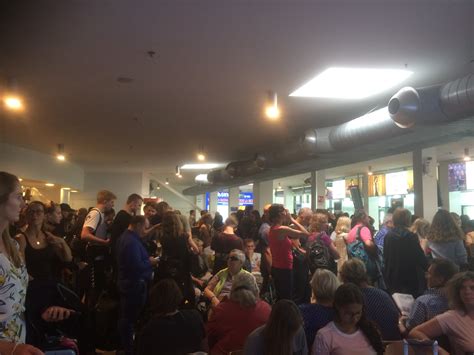 Pisa Airport Customer Reviews - SKYTRAX