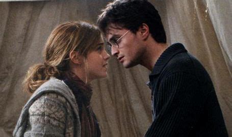 Emma Watson And Daniel Radcliffe Kissing Scene