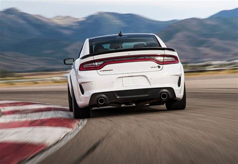 10 Things Only True Gearheads Know About The Dodge Charger SRT Hellcat