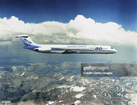 Crash Of American Airlines Flight Photos and Premium High Res Pictures - Getty Images