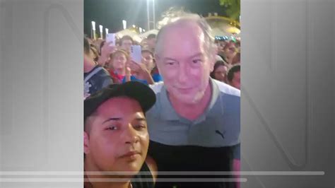 Ciro Gomes dá tapa no rosto de homem após ser chamado de bandido